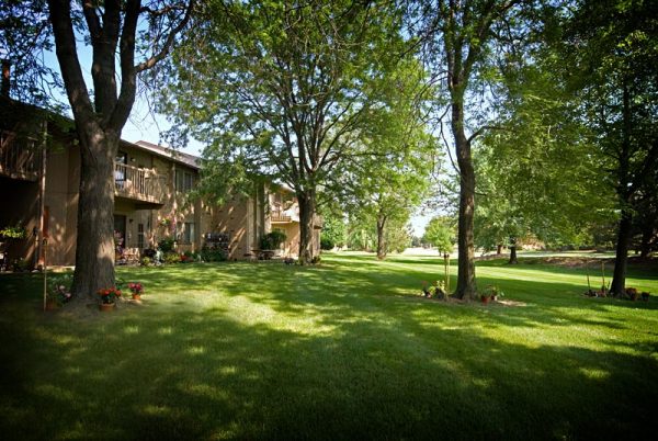 Featured image for “52 N. PLAZA BLVD, #433”