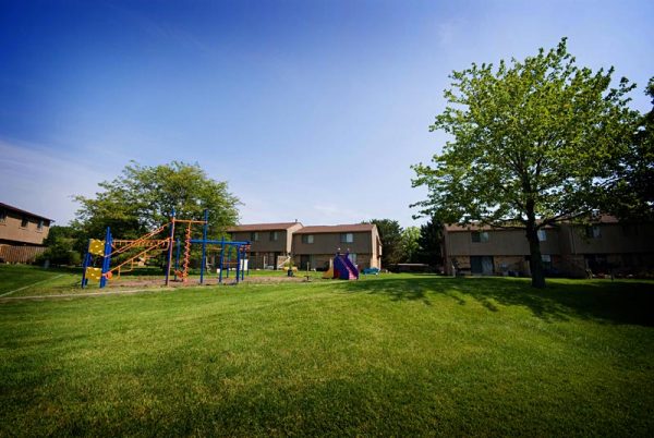 Featured image for “52 N. PLAZA BLVD, #433”