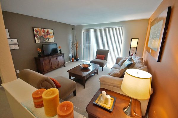 Featured image for “52 N. PLAZA BLVD, #433”