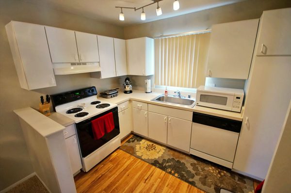 Featured image for “52 N. PLAZA BLVD, #433”