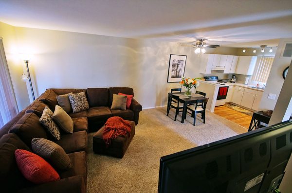 Featured image for “52 N. PLAZA BLVD, #433”