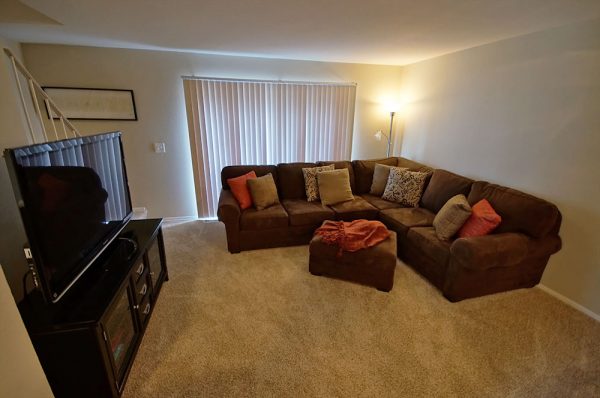 Featured image for “52 N. PLAZA BLVD, #433”