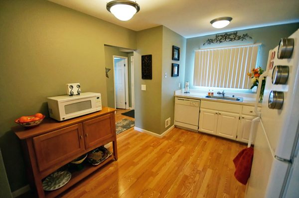 Featured image for “52 N. PLAZA BLVD, #433”