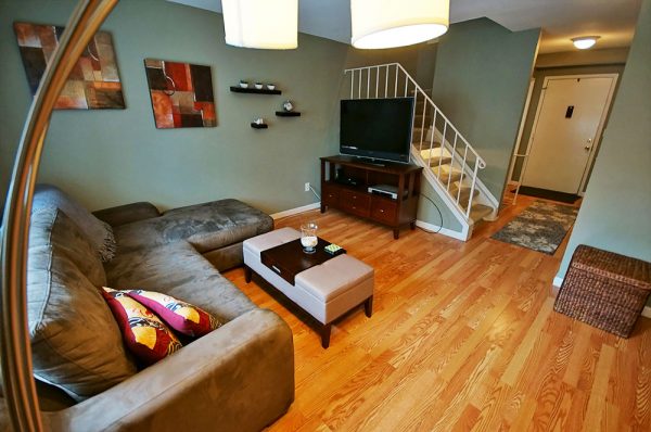 Featured image for “52 N. PLAZA BLVD, #433”