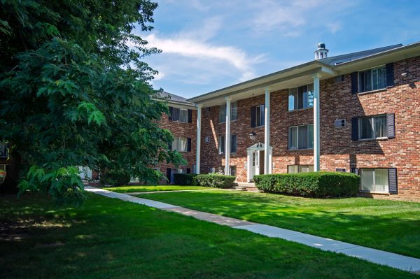 Featured image for “3715 Green Brier Blvd., #200C”