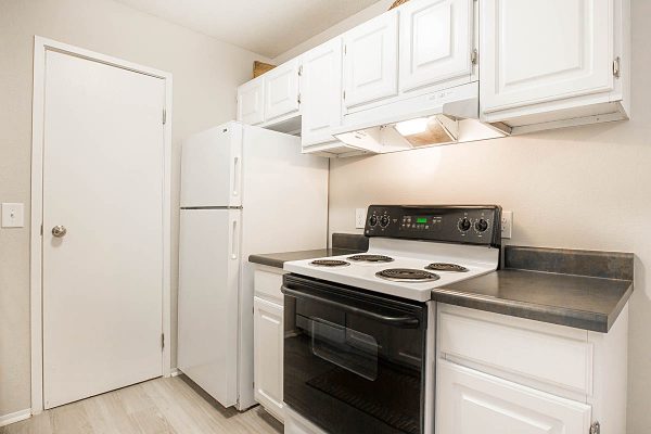 Featured image for “52 N. PLAZA BLVD, #433”