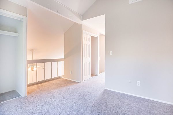 Featured image for “1532 Pine Valley Blvd., #12”