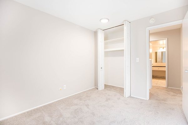 Featured image for “1532 Pine Valley Blvd., #12”