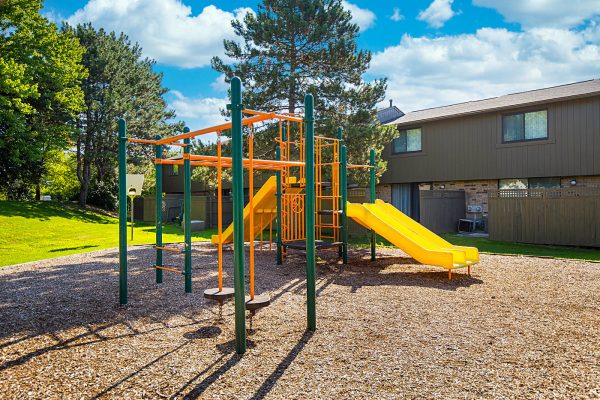 Featured image for “52 N. PLAZA BLVD, #433”