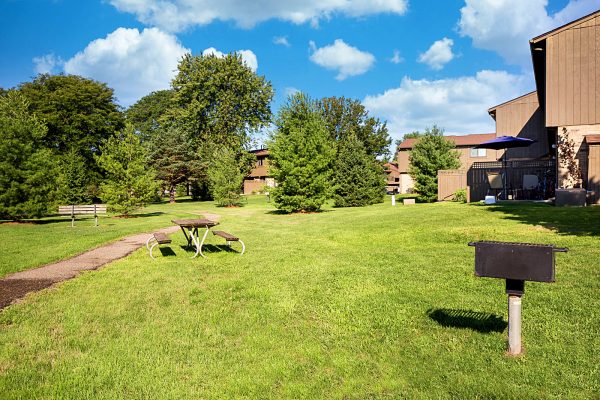 Featured image for “52 N. PLAZA BLVD, #433”