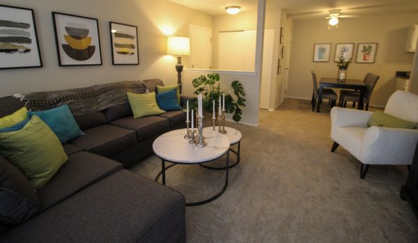 Featured image for “52 N. PLAZA BLVD, #433”