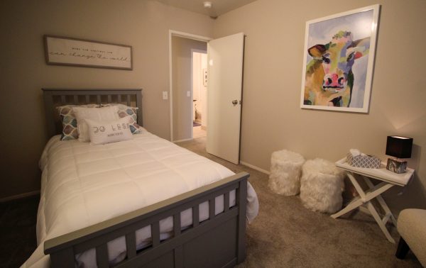 Featured image for “52 N. PLAZA BLVD, #433”