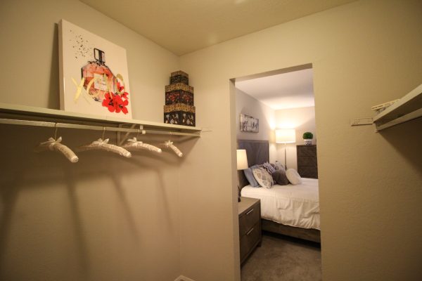 Featured image for “52 N. PLAZA BLVD, #433”